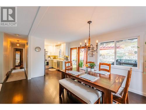 1745 Ridgewood Road, Nelson, BC - Indoor Photo Showing Dining Room