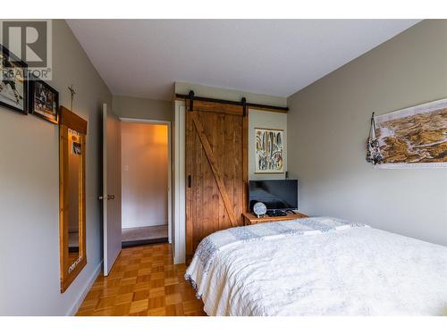 1745 Ridgewood Road, Nelson, BC - Indoor Photo Showing Bedroom