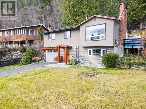 1745 Ridgewood Road, Nelson, BC - Outdoor