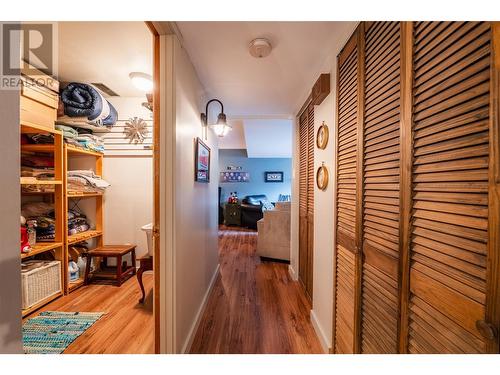 1745 Ridgewood Road, Nelson, BC - Indoor