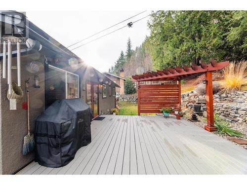 1745 Ridgewood Road, Nelson, BC - Outdoor