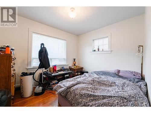 220-222 Vernon Street, Nelson, BC - Indoor Photo Showing Bedroom