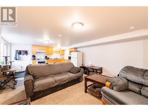 220-222 Vernon Street, Nelson, BC - Indoor Photo Showing Living Room