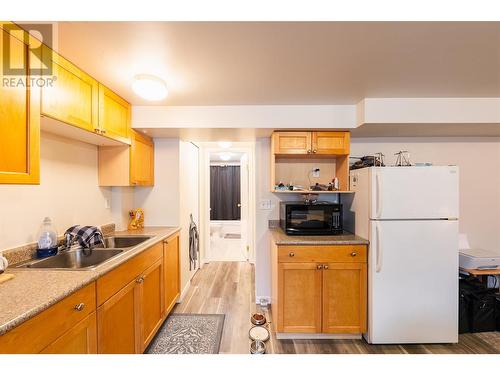 220-222 Vernon Street, Nelson, BC - Indoor Photo Showing Kitchen With Double Sink