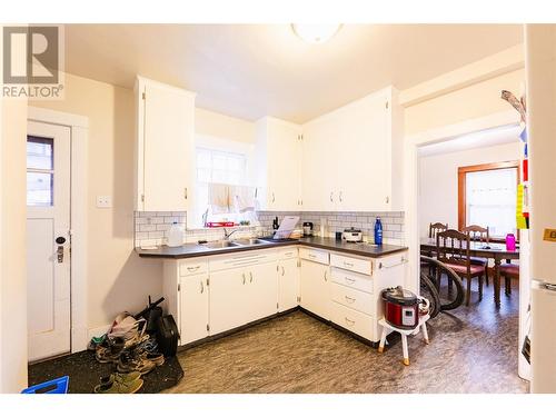 220-222 Vernon Street, Nelson, BC - Indoor Photo Showing Kitchen With Double Sink