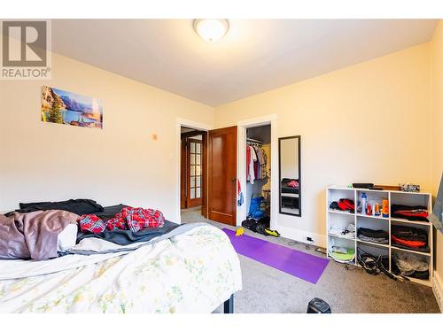 220-222 Vernon Street, Nelson, BC - Indoor Photo Showing Bedroom