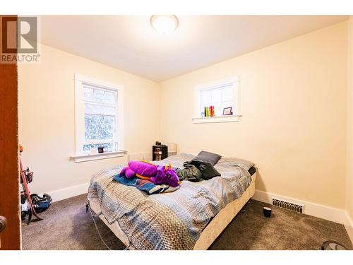 220-222 Vernon Street, Nelson, BC - Indoor Photo Showing Bedroom