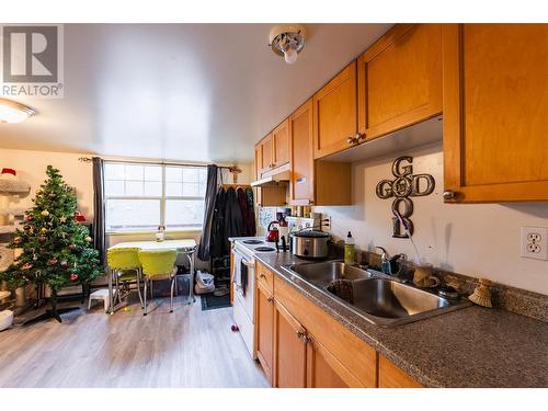 220-222 Vernon Street, Nelson, BC - Indoor Photo Showing Kitchen With Double Sink