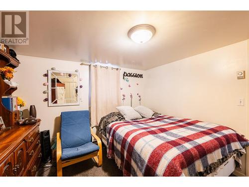 220-222 Vernon Street, Nelson, BC - Indoor Photo Showing Bedroom