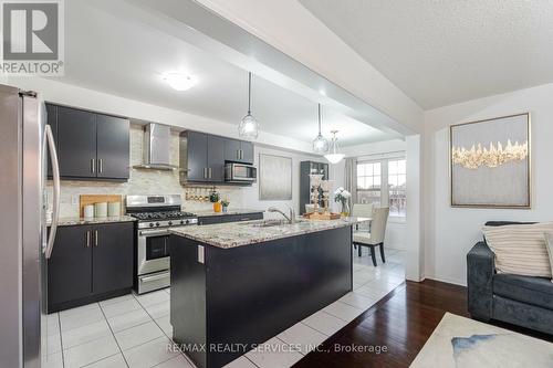 41 Betterton Crescent, Brampton, ON - Indoor Photo Showing Kitchen With Upgraded Kitchen