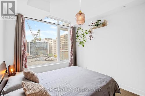 609 - 68 Merton Street, Toronto, ON - Indoor Photo Showing Bedroom