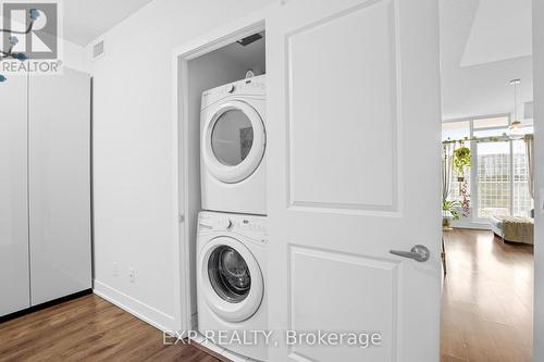 609 - 68 Merton Street, Toronto, ON - Indoor Photo Showing Laundry Room