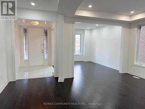 4 Hayeraft Street, Whitby, ON - Indoor Photo Showing Other Room