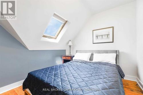 6398 Orchard Avenue, Niagara Falls, ON - Indoor Photo Showing Bedroom