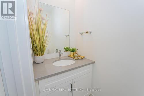 1427 Twilite Boulevard, London, ON - Indoor Photo Showing Bathroom