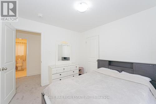 1427 Twilite Boulevard, London, ON - Indoor Photo Showing Bedroom