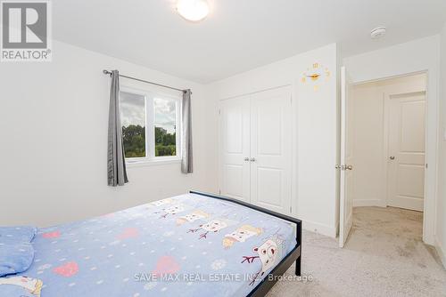 1427 Twilite Boulevard, London, ON - Indoor Photo Showing Bedroom