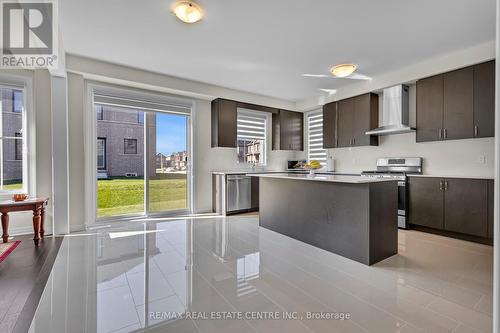 58 Mary Watson Street, North Dumfries, ON - Indoor Photo Showing Kitchen With Upgraded Kitchen