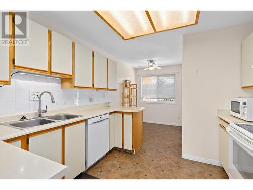 2433 Ingram Road Unit# 16, West Kelowna, BC - Indoor Photo Showing Kitchen With Double Sink