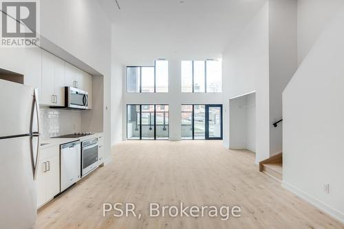 Th105 - 2799 Kingston Road, Toronto, ON - Indoor Photo Showing Kitchen