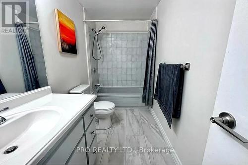 584 Dorchester Drive N, Oshawa, ON - Indoor Photo Showing Bathroom