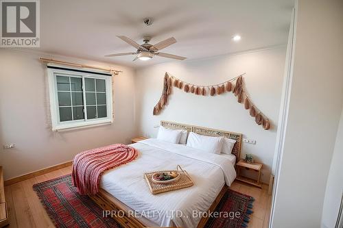 584 Dorchester Drive N, Oshawa, ON - Indoor Photo Showing Bedroom