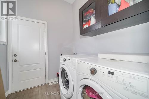 203 Beechborough Crescent, East Gwillimbury, ON - Indoor Photo Showing Laundry Room