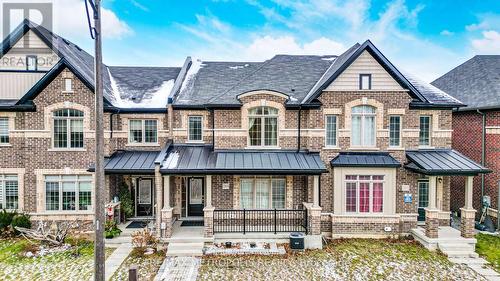 203 Beechborough Crescent, East Gwillimbury, ON - Outdoor With Facade