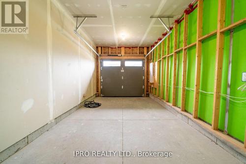 44 Campbell Crescent, Prince Edward County, ON - Indoor Photo Showing Garage