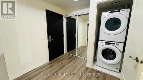 420 - 9000 Jane Street, Vaughan, ON - Indoor Photo Showing Laundry Room