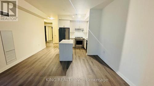 420 - 9000 Jane Street, Vaughan, ON - Indoor