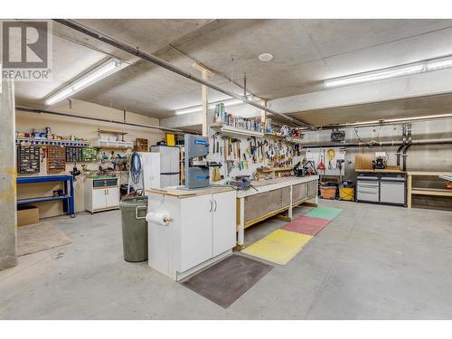 Woodshop on site - 1950 Durnin Road Unit# 408, Kelowna, BC - Indoor Photo Showing Garage