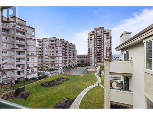 Courtyard - 1950 Durnin Road Unit# 408, Kelowna, BC - Outdoor With Facade