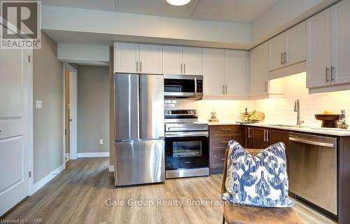 D8 - 439 Athlone Avenue, Woodstock (Woodstock - South), ON - Indoor Photo Showing Kitchen