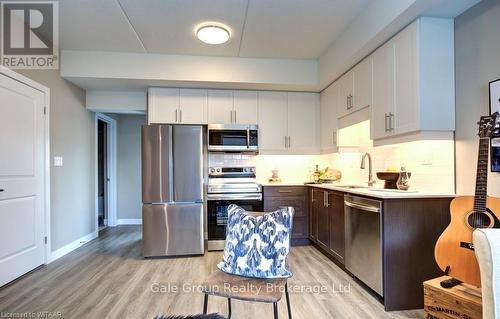 D8 - 439 Athlone Avenue, Woodstock (Woodstock - South), ON - Indoor Photo Showing Kitchen