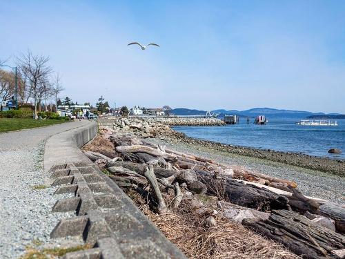 2251 Weiler Ave, Sidney, BC 