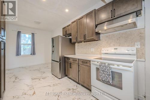 324 Edinburgh Road S, Guelph (Old University), ON - Indoor Photo Showing Kitchen