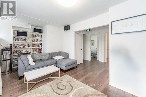 925 King Street W, Hamilton (Westdale), ON - Indoor Photo Showing Living Room