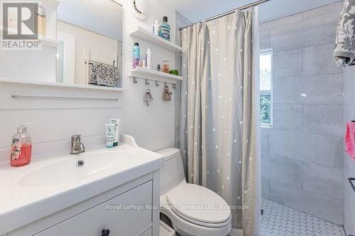 925 King Street W, Hamilton (Westdale), ON - Indoor Photo Showing Bathroom