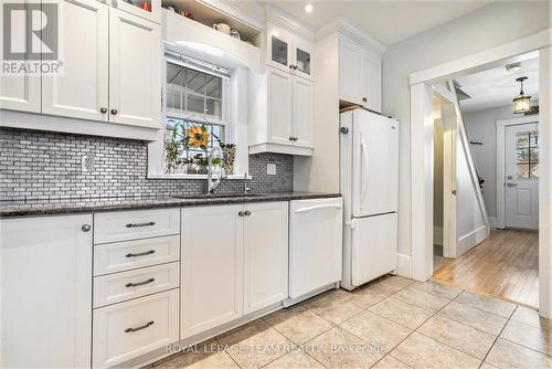 535 Albert Street, North Dundas, ON - Indoor Photo Showing Kitchen