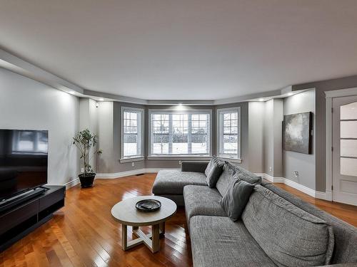 Salon - 1060  - 1062 Av. De Châteaubriant, Mascouche, QC - Indoor Photo Showing Living Room