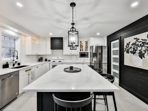 Cuisine - 1060  - 1062 Av. De Châteaubriant, Mascouche, QC - Indoor Photo Showing Kitchen With Upgraded Kitchen