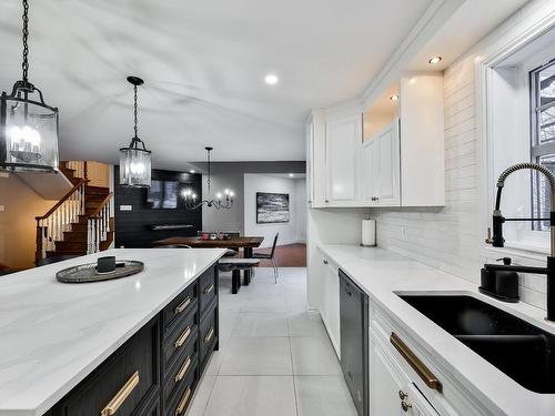 Cuisine - 1060  - 1062 Av. De Châteaubriant, Mascouche, QC - Indoor Photo Showing Kitchen With Double Sink With Upgraded Kitchen