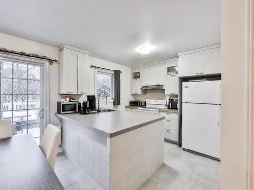 Cuisine - 1060  - 1062 Av. De Châteaubriant, Mascouche, QC - Indoor Photo Showing Kitchen