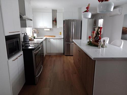 Kitchen - 199 Rue Modela, Saint-Jean-Sur-Richelieu, QC - Indoor Photo Showing Kitchen With Upgraded Kitchen