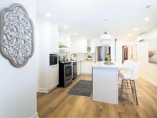 Cuisine - 199 Rue Modela, Saint-Jean-Sur-Richelieu, QC - Indoor Photo Showing Kitchen With Upgraded Kitchen