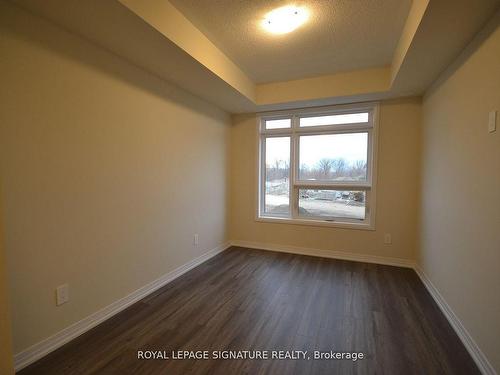 107-1573 Rose Way, Milton, ON - Indoor Photo Showing Other Room