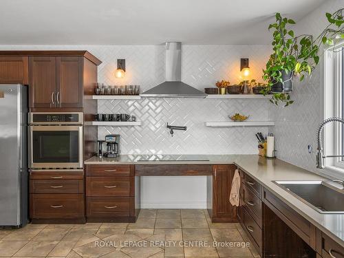 336 Bowen Rd, Fort Erie, ON - Indoor Photo Showing Kitchen