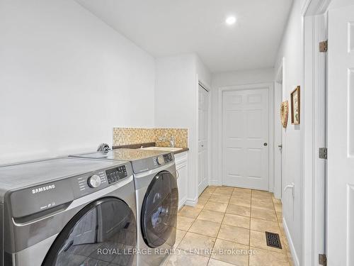 336 Bowen Rd, Fort Erie, ON - Indoor Photo Showing Laundry Room