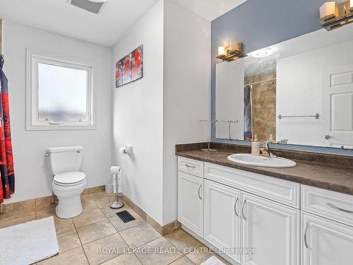 336 Bowen Rd, Fort Erie, ON - Indoor Photo Showing Bathroom